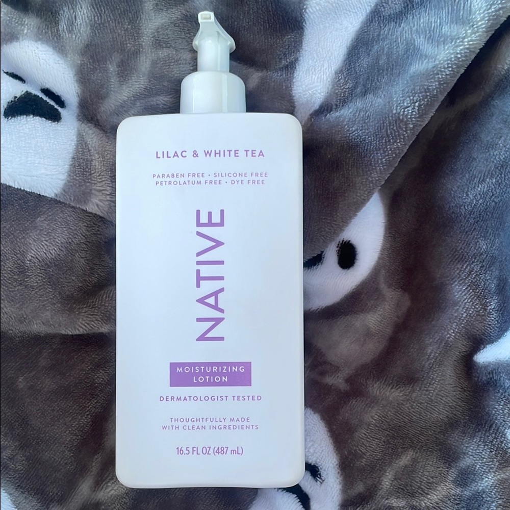 Native Lilac & White Tea Moisturizing Lotion